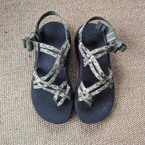 Chaco Z X 2 Cloud Sandal Size 9 women's green multi strap with toe loop